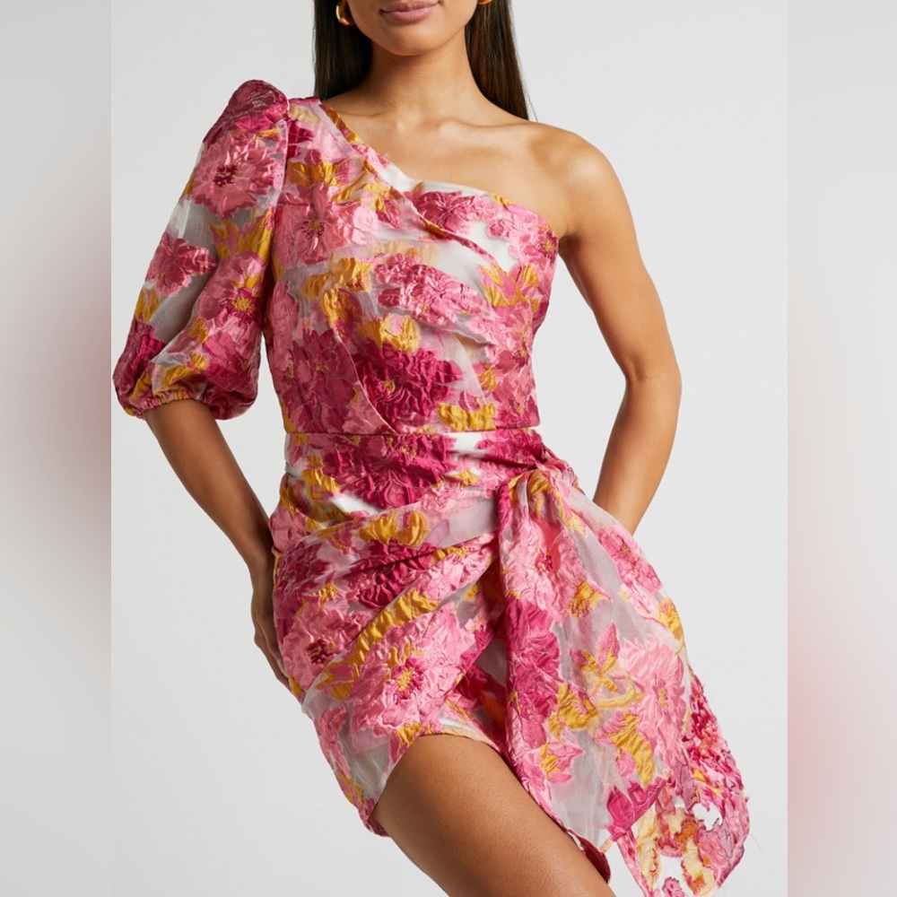 NWT SHOWPO BRAILEY ONE SHOULDER JACQUARD MINI DRESS SIZE 8